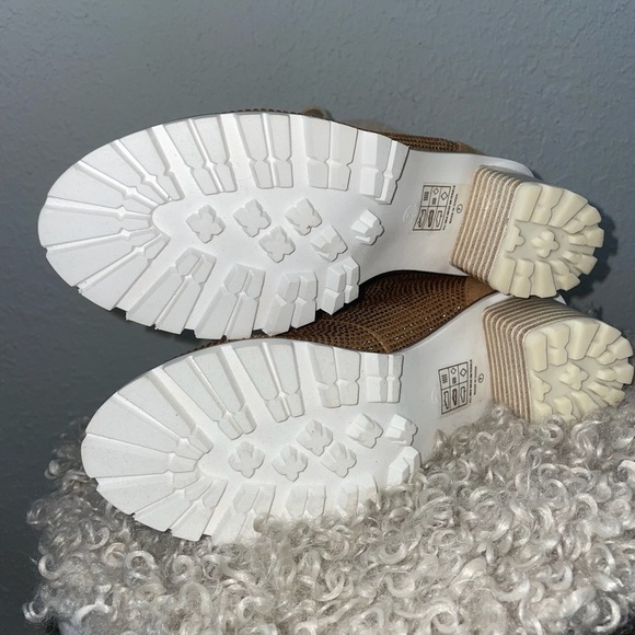 Lauren Lorraine‎ faux fur Rhinestone boots NEW - Picture 6 of 10